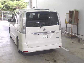 NISSAN SERENA 2013