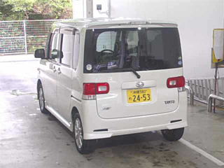 DAIHATSU TANTO 2012