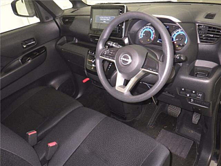 NISSAN ROOX 2023