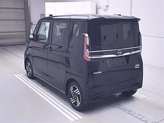 NISSAN ROOX 2023