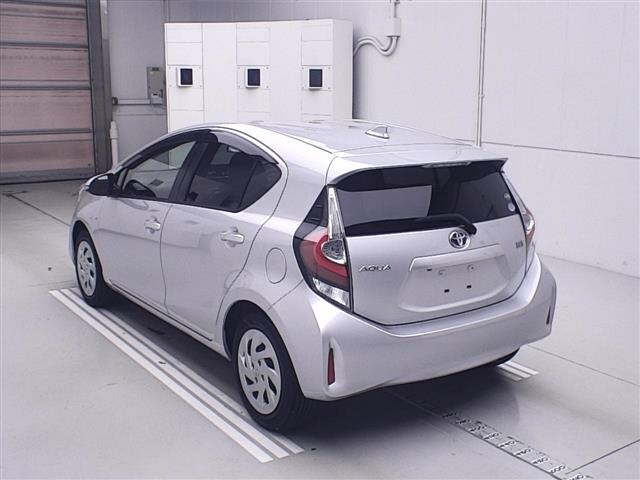 TOYOTA AQUA 2018
