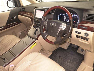 TOYOTA VELLFIRE 2008