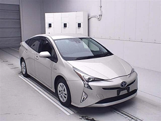 TOYOTA PRIUS 2018