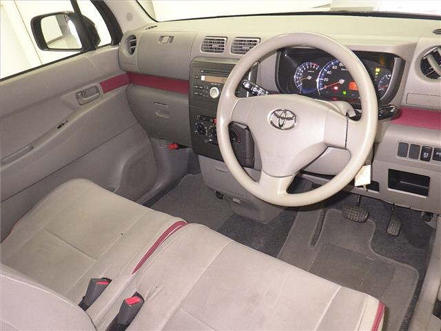 TOYOTA PIXIS SPACE 2012