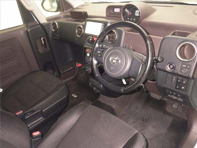 TOYOTA PORTE 2020