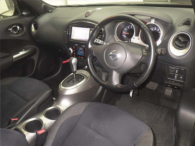 NISSAN JUKE 2013