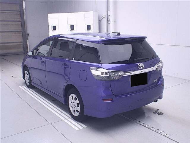 TOYOTA WISH 2014