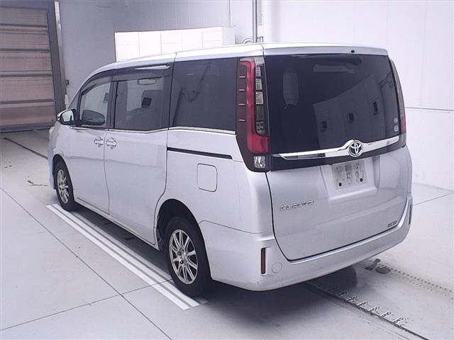TOYOTA ESQUIRE 2014