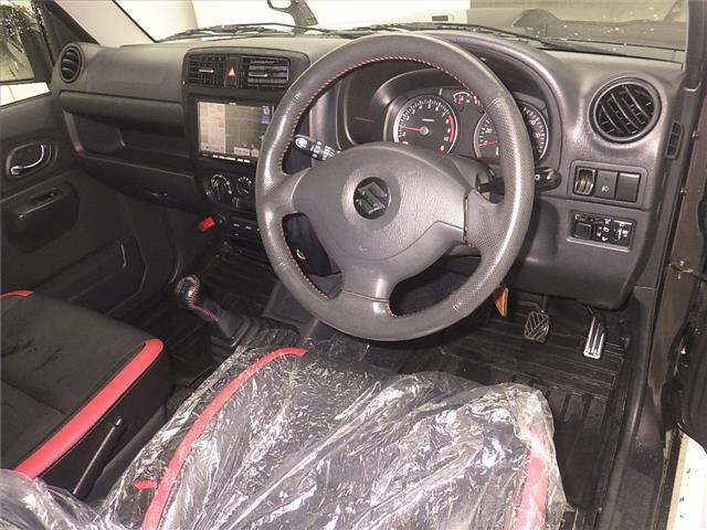 SUZUKI JIMNY 2013
