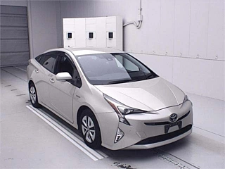 TOYOTA PRIUS 2016
