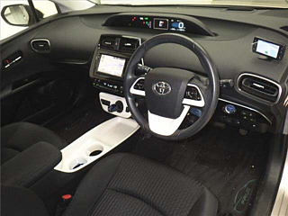 TOYOTA PRIUS 2016