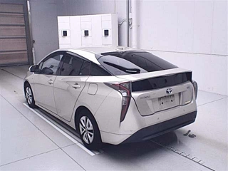TOYOTA PRIUS 2016