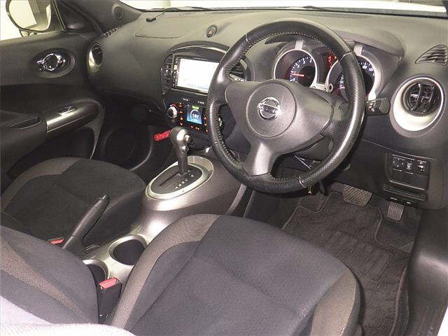 NISSAN JUKE 2012