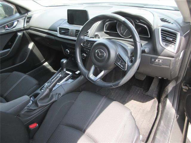 MAZDA AXELA 2017