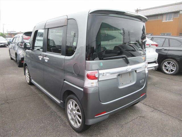 DAIHATSU TANTO 2009