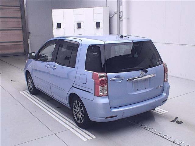 TOYOTA RAUM 2008