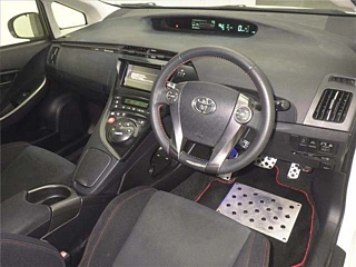 TOYOTA PRIUS 2015