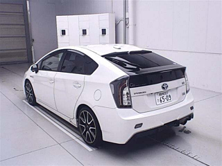 TOYOTA PRIUS 2015
