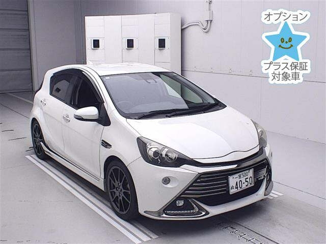 TOYOTA AQUA 2016