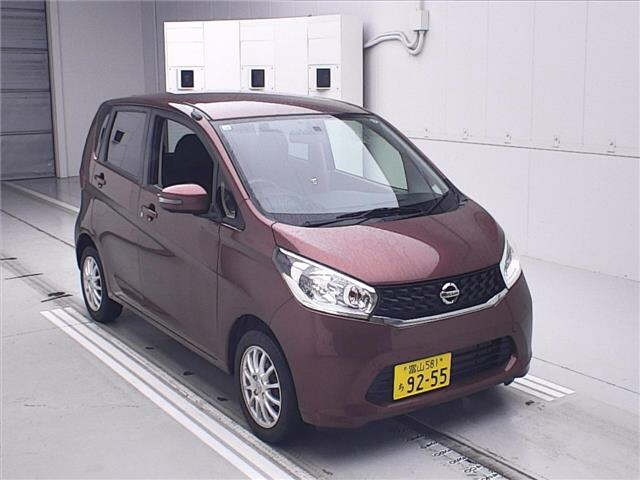 NISSAN DAYZ 2013