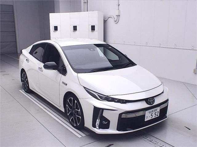 TOYOTA PRIUS PHV 2020