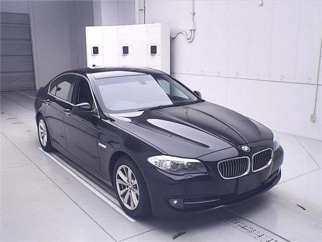 BMW 5 SERIES 2011