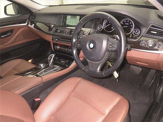 BMW 5 SERIES 2011