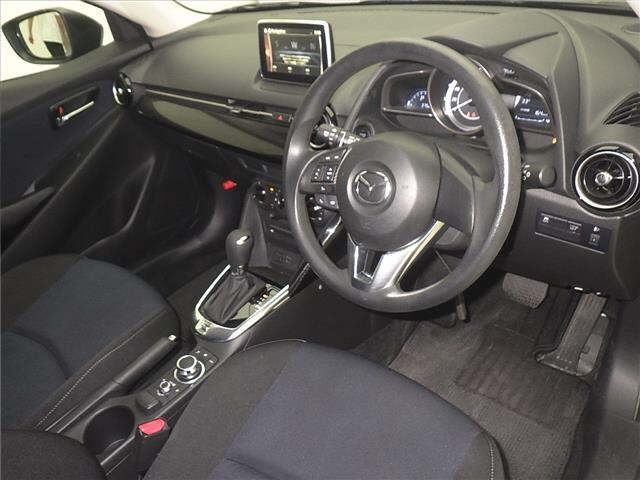 MAZDA DEMIO 2016