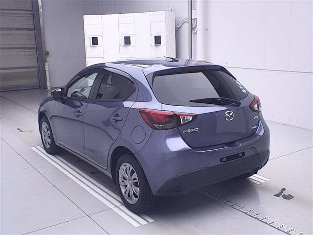 MAZDA DEMIO 2016