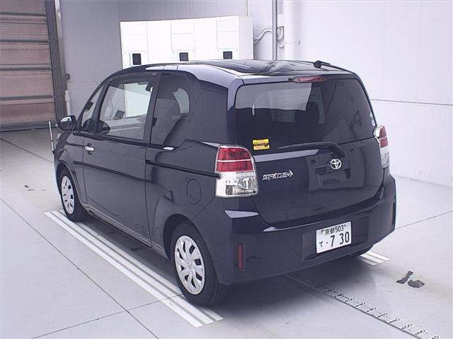 TOYOTA SPADE 2017