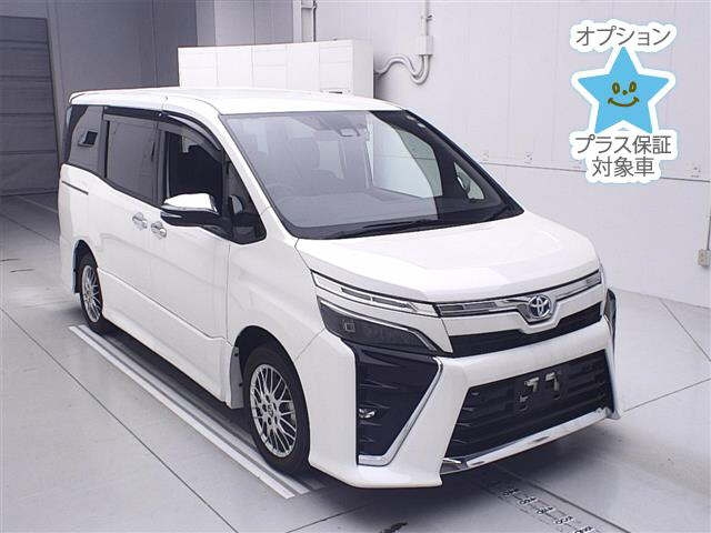 TOYOTA VOXY 2021