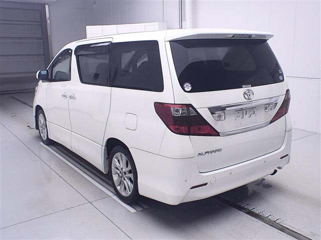 TOYOTA ALPHARD 2010