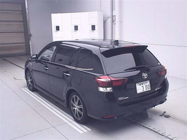 TOYOTA COROLLA FIELDER 2015