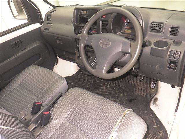 DAIHATSU HIJET VAN 2009