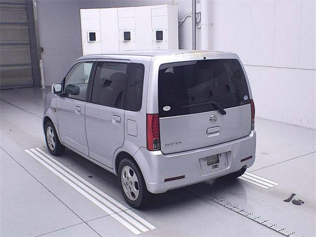 NISSAN OTTI 2010