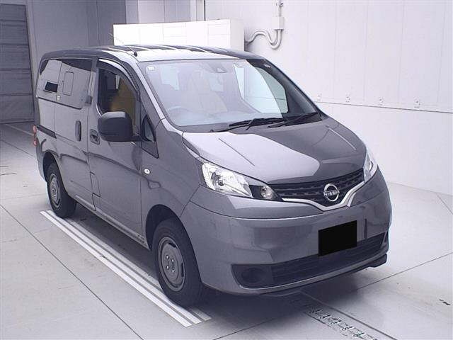 NISSAN NV200 2023