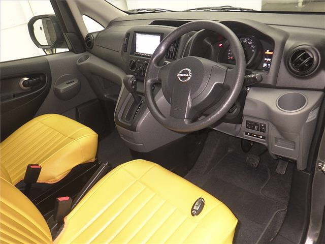 NISSAN NV200 2023