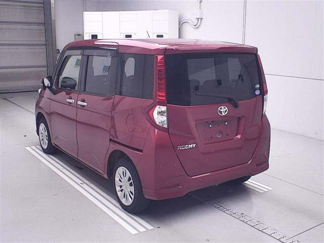 TOYOTA ROOMY 2018