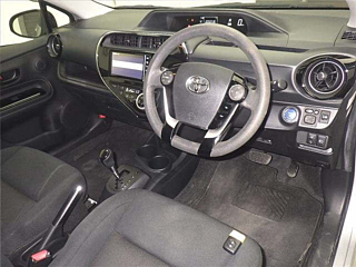 TOYOTA AQUA 2019