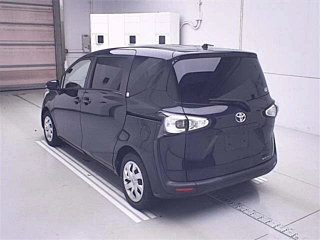 TOYOTA SIENTA 2017