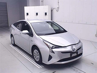 TOYOTA PRIUS 2018