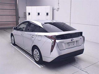 TOYOTA PRIUS 2018
