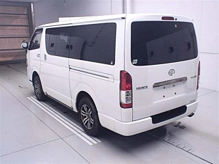 TOYOTA HIACE VAN 2020