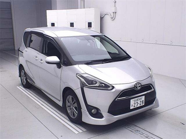 TOYOTA SIENTA 2015