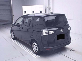 TOYOTA SIENTA 2016