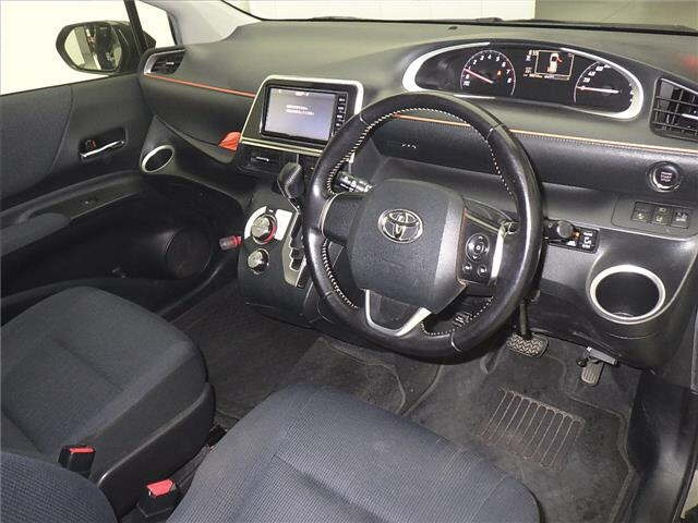 TOYOTA SIENTA 2016