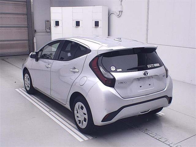 TOYOTA AQUA 2022