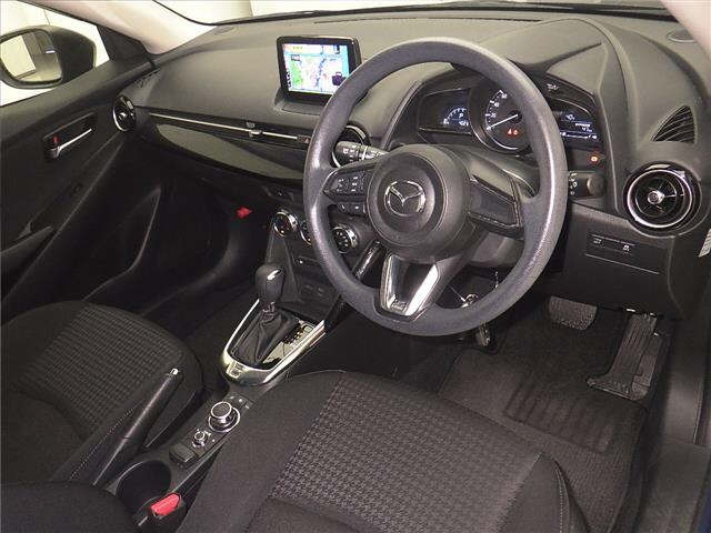 MAZDA DEMIO 2017