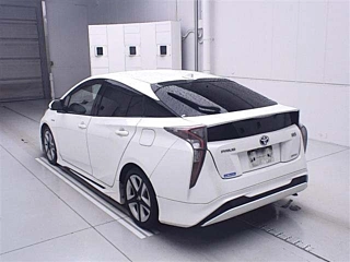 TOYOTA PRIUS 2017