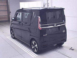 NISSAN ROOX 2020